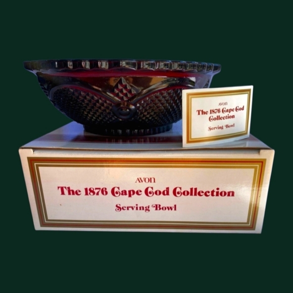 VINTAGE AVON 1976 CAPE COD COLLECTION SERVING BOWL ~ RUBY RED - Picture 1 of 7